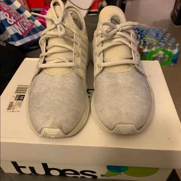 KSwiss womens sneakers - Picture 2 of 4